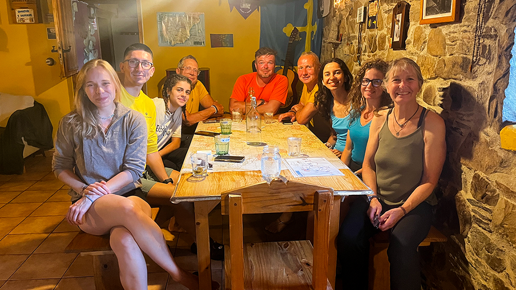 Camino Primitivo - Unterkunft Bodenaya mit Herbergsmutter Allison